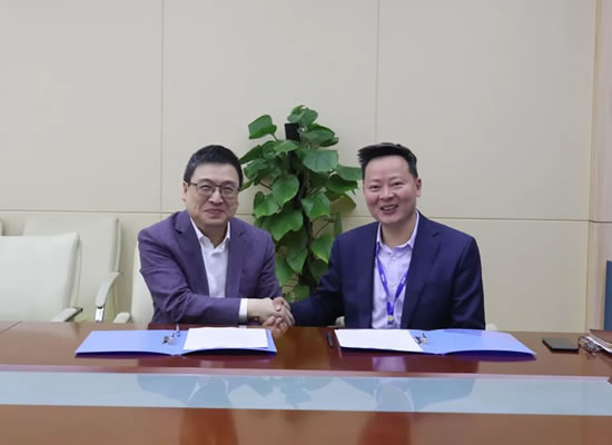 中加合作，走向國際化